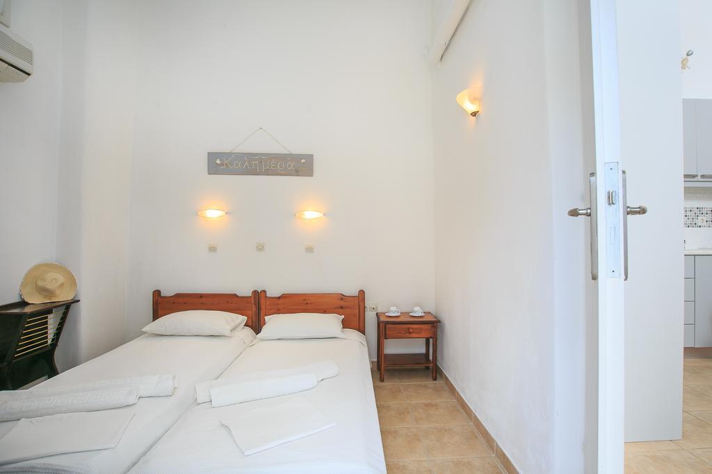 Paros Rita Studios Píszo Livádi Szoba fotó